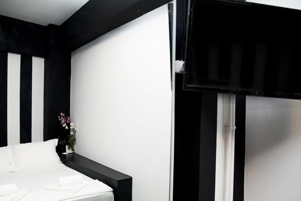 אתונה Home Plus Eleutheria Budget Room מראה חיצוני תמונה